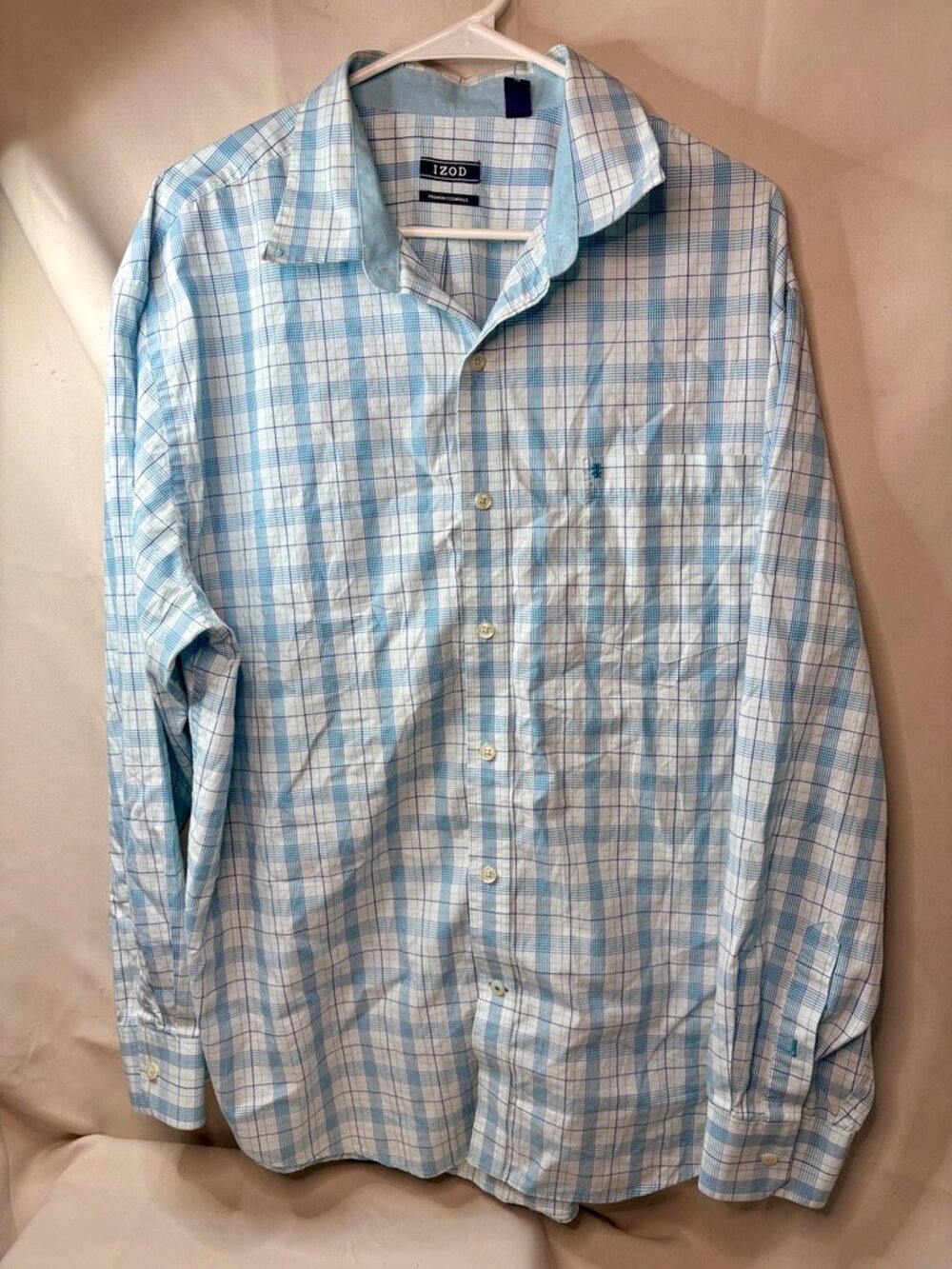 Men's IZOD Size XL -Light Blue Plaid  Long Sleeve Button Up Dress Shirt